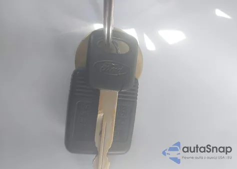 2008 Ford E-350 Super Duty Xl/Xlt из США, поврежденный, VIN 1FBSS31L68DB47722